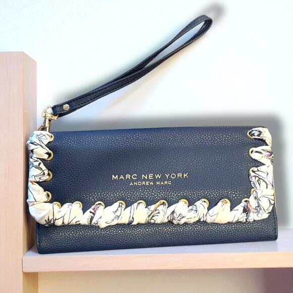Marc New York by Andrew Marc Ribbon Trim Wallet NWOT - Picture 1 of 5